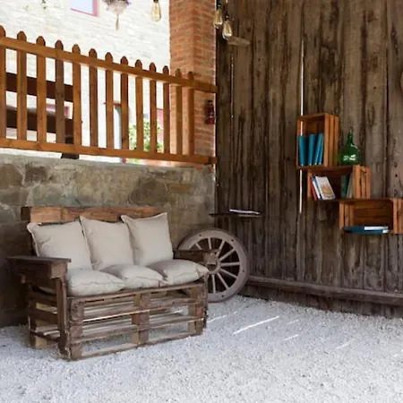 Palaia Con Piscina مزرعة للإقامة Pelago