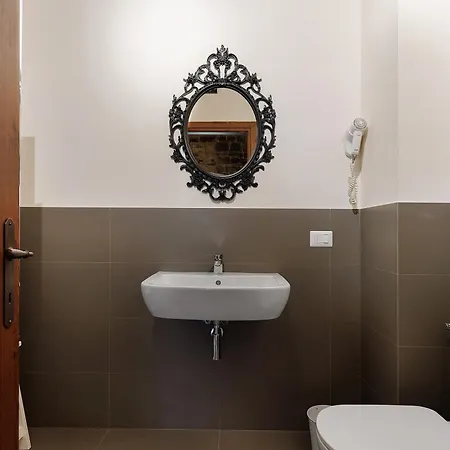 مزرعة للإقامة Palaia Con Piscina *