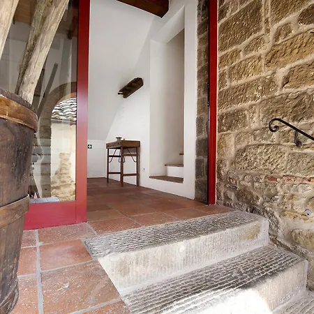 Palaia Con Piscina