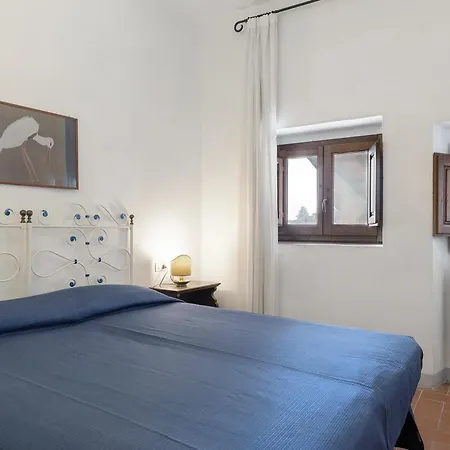مزرعة للإقامة Palaia Con Piscina *