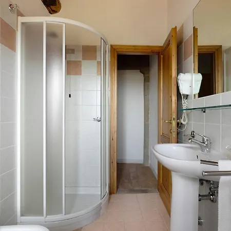 Palaia Con Piscina مزرعة للإقامة Pelago